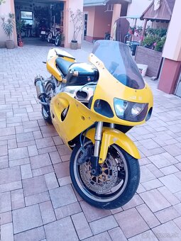 Suzuki gsxr 750 - 10