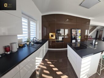 Na predaj 2 - dvoj podlažný rodinný dom - Chrastné - 10