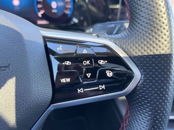Volkswagen Golf VIII 2.0 TSI DSG GTI - 10