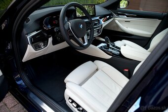 BMW Rad 5 Touring 530e Xdrive Luxury°Individual°Laser°Nappa° - 10