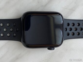 Apple watch SE 44mm - 10