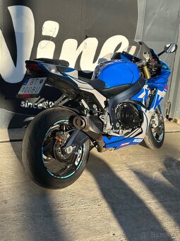 Suzuki Gsx-R 750 - 10