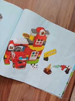 Lego Duplo hasičská stanica 10903 - 10