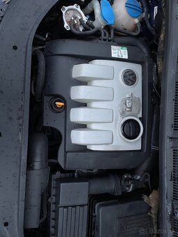 Volkswagen Golf Plus 1.9 TDI (2005) - 10