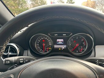 Mercedes Benz GLA 180 d - 10