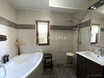 NA PREDAJ RODINNÝ DOM, pozemok 1878m2, Rovensko, Senica - 10
