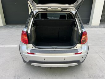 Suzuki SX4 1.5 GLX Urban Line - 10