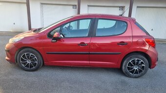 Peugeot 207 - 10