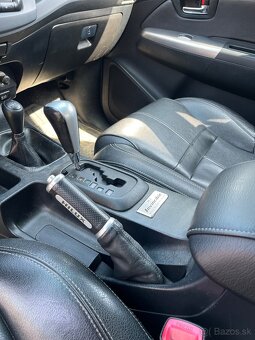 Toyota Hilux 3.0 D4D Invincible ,,REZERVOVANÁ,, - 10