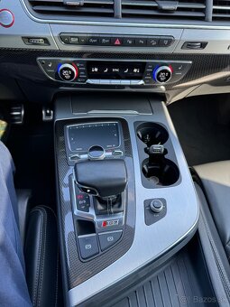 Audi SQ 7 - 10