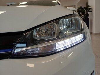 Volkswagen Golf 1.5 TSI EVO COMFORTLINE - 10