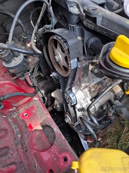 Renault Clio3 1,2 16V - 10