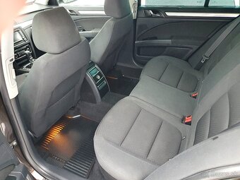 Škoda Superb Combi 1.6 TDI CR DPF Elegance DSG7 - 10