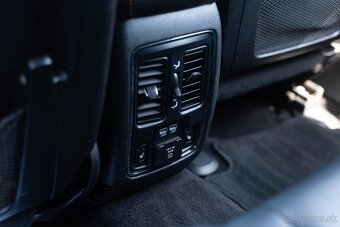 Dodge Durango 5.7 V8 HEMI 4x4 R/T 7 MIEST, ťažné 3,2 tony - 10