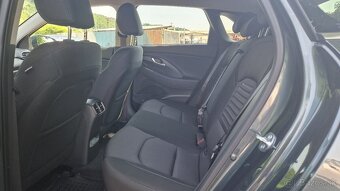 Hyundai i30HB 1,0 TGDi 6MT FAMILY - 10