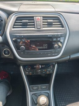 Suzuki SX4 S-Cross 1.6 benzin 4x4 Elegance M5 - 10