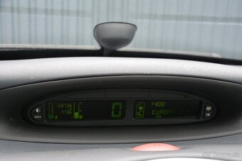 Citroen Xsara Picasso 1.6 SR voz - 10