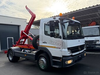 Mercedes Benz Atego 1218 hákový nosič kontajnerov - 10