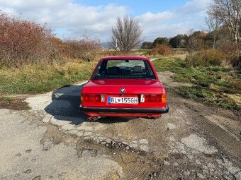 BMW E30 320i - 10