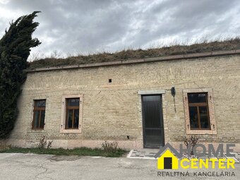 PRENÁJOM : 2 x priestor na podnikanie alebo bývanie v Baštá - 10