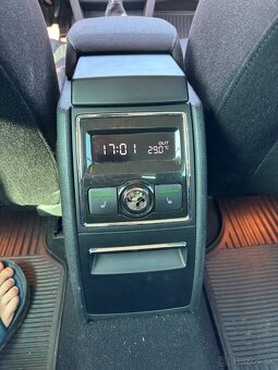 Škoda Superb Combi 2.0 TDI CR 140k Comfort - 10