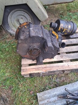 Hydraulická nádrž, - 10