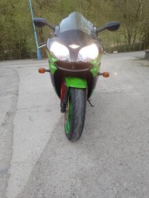 Kwaki ZX9R E2 2001. - 10