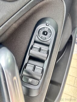 Ford galaxy - 10
