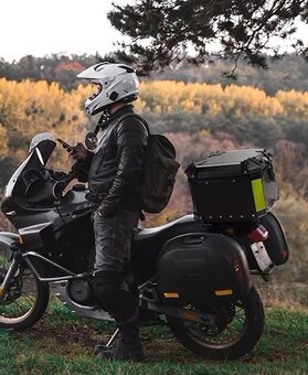 Zadní motokufr TopCase 65L hliníkový černý - 10