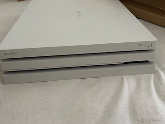 Playstation 4 Pro 1TB Glacier White + Destiny 2 - 10