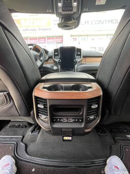 DODGE RAM 1500 LIMITED LONGHORN 5.7 V8 HEMI - 10
