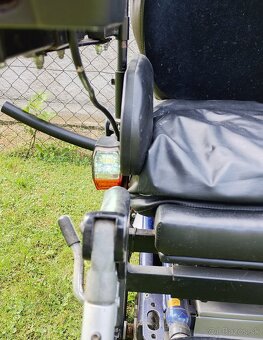 Elektricky invalidný vozík. - 10