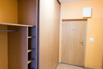 Garsónka v tichej časti Petržalky za 600€ aj s energiami - 10