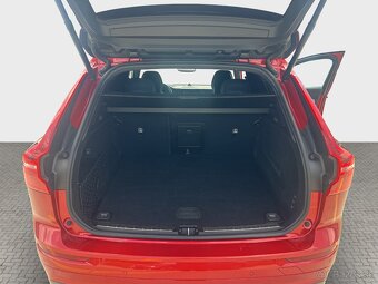 VOLVO XC60 B6 AWD R-Design - 10