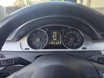 Volkswagen Passat - 10