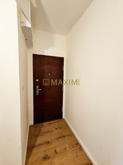 Ponúkame na predaj 3- izbový byt na Nobelovej ulici - 10