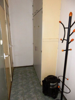 1 izbový, zariadený byt Gen. Asmolova, Zvolen - 10