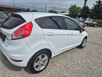 Ford fiesta - 10