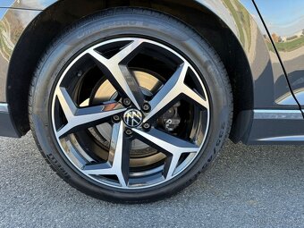 VW PASSAT R-LINE Variant 2.0 TDI DSG - 10