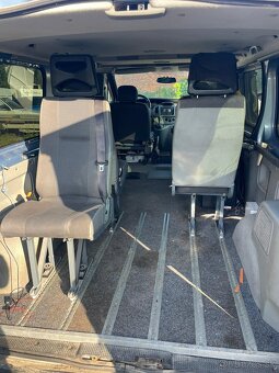 Opel Vivaro 2.0D 84kw, r.2008, 5míst, klima, automat - 10