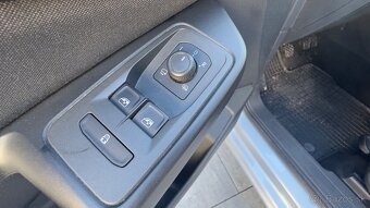 VW Caddy 4x4 2,0Tdi 90kw rok 2022 - 10