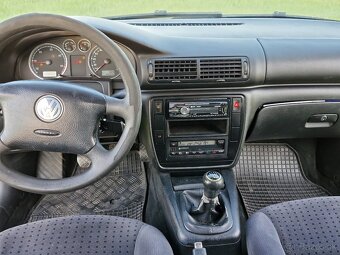 Volkswagen Passat sedan 1.9 TDI Comfortline 96kw r.v.2003/04 - 10