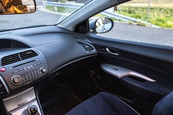 Honda Civic 1.8 103kW VTEC Sport - 10