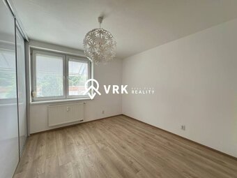 3 IZBOVÝ BYT PO KOMPLETNEJ REKON. S PARKOVACÍM MIESTOM, KLIM - 10