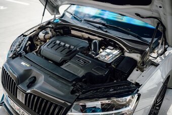Škoda Superb Combi 2.0 TSI Sportline 4x4 DSG - 10