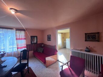 MAĎARSKO - SZALONNA - 5 IZBOVÝ ZREKONŠTRUOVANÝ RD - 10