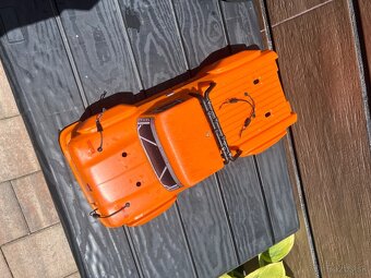 Arrma notorious 6s - 10