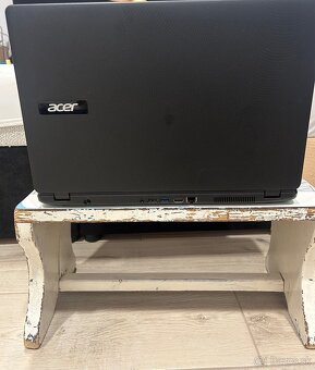 Acer extensa 2519 - 10