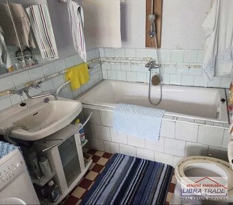 Ponúkame na predaj veľký 5 - izbový rodinný dom v obci Mužla - 10