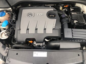 Volkswagen Golf TDI Highline - 10